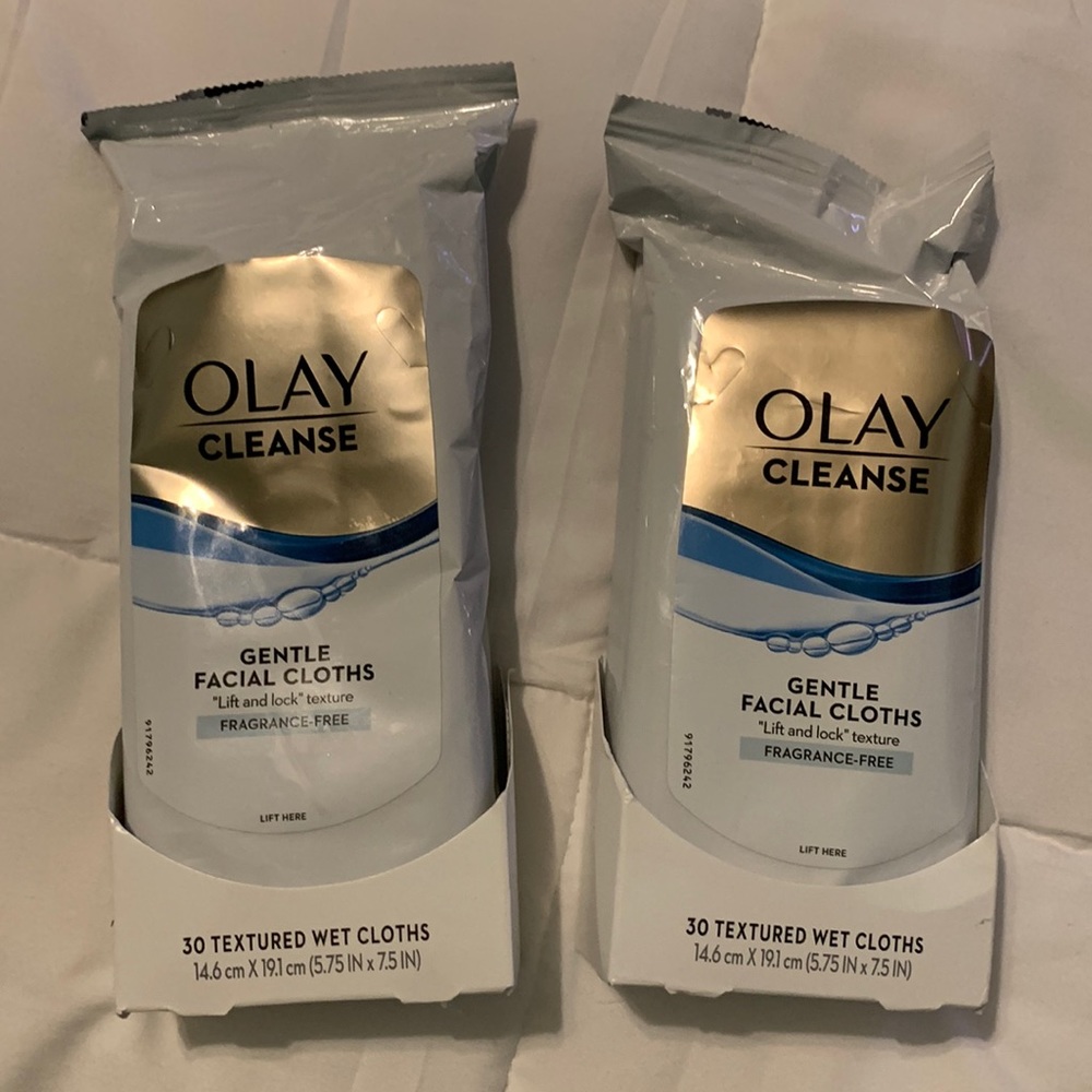 Two olay facial cloths